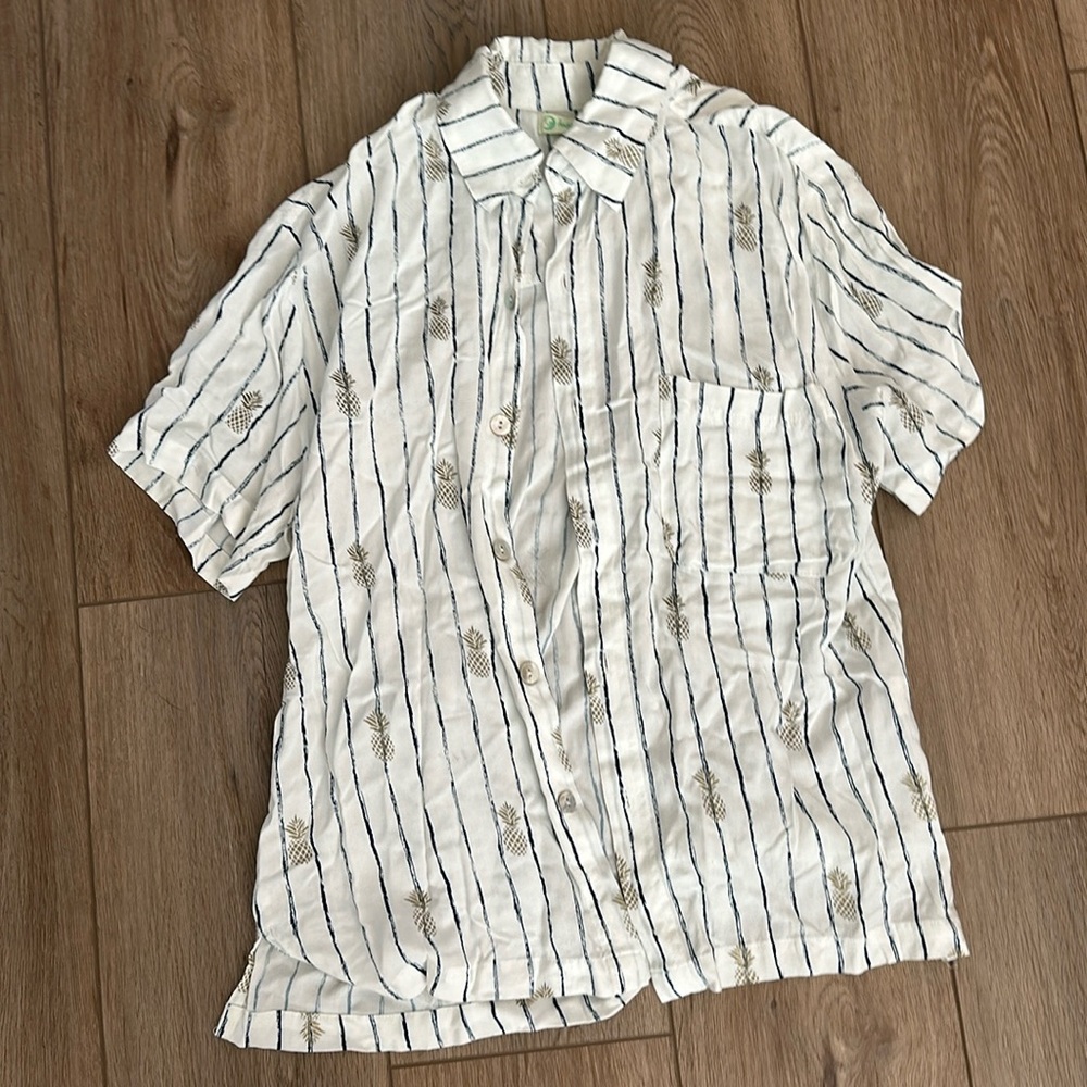 Angels by the Sea Pineapple Button Up